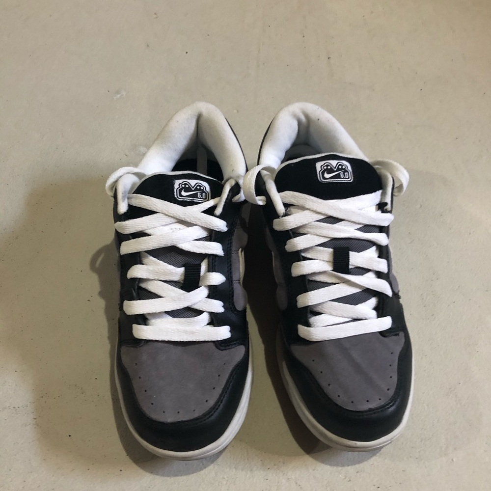 Nike Sneakers - Picture 3 of 5